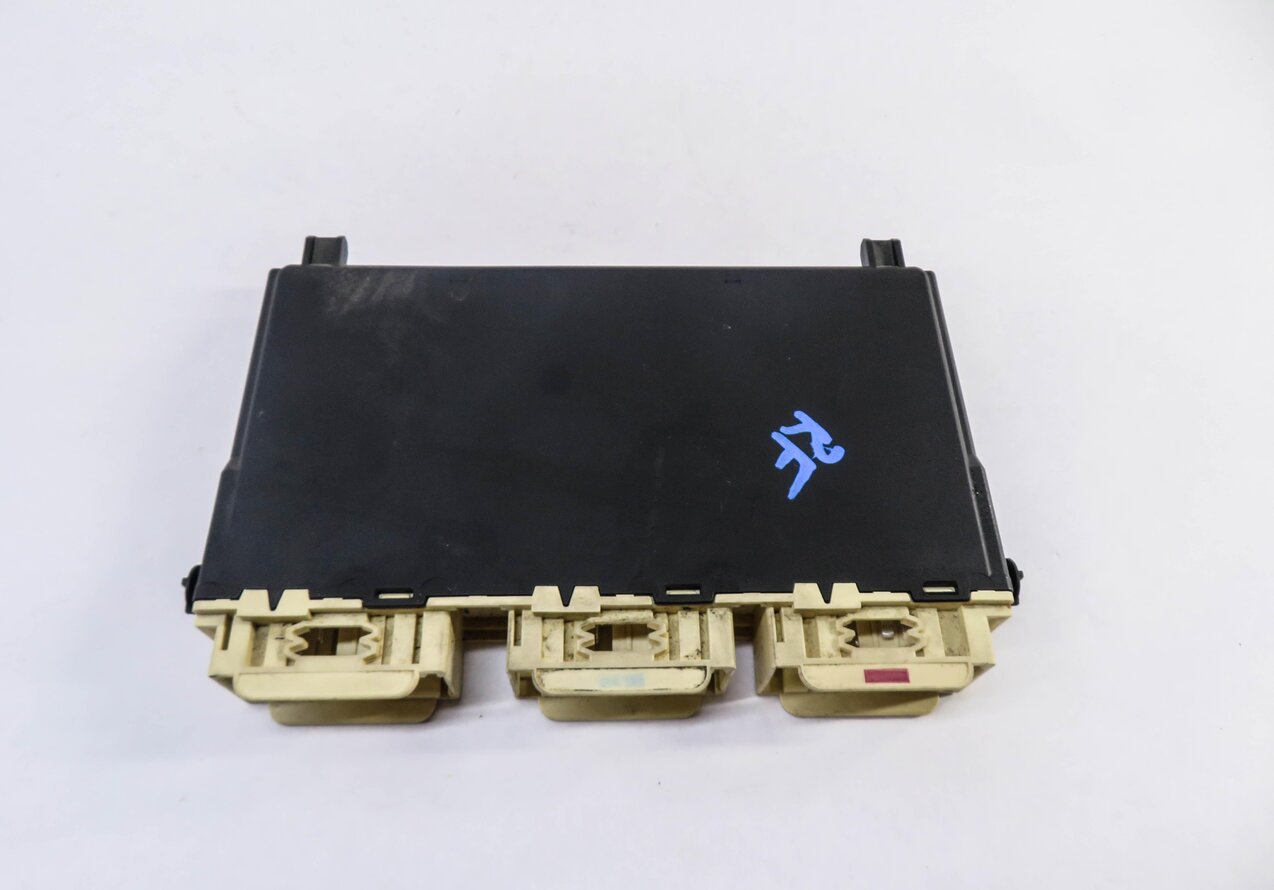 Thumbnail 3: 2014 MERCEDES GL450 (X166) RIGHT FRONT PASSENGER SEAT CONTROL MODULE