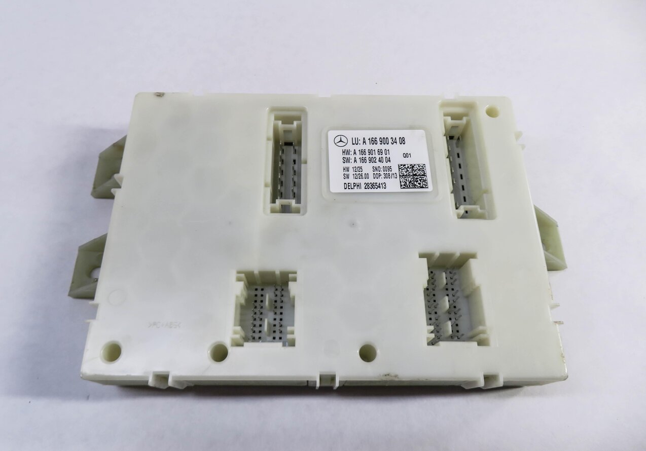 Thumbnail 2: 2014 MERCEDES GL450 (X166) REAR SIGNAL ACQUISITON CONTROL MODULE SAM