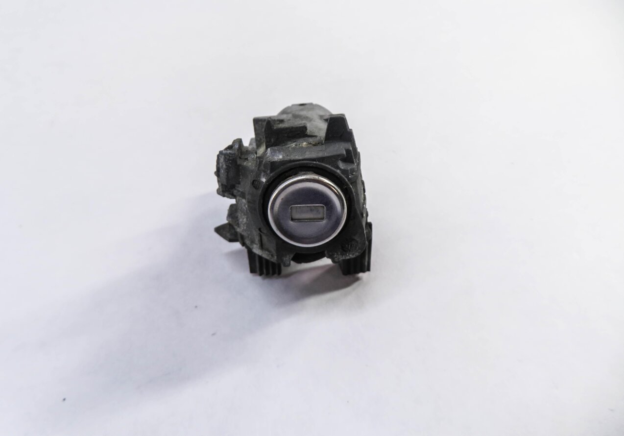Thumbnail 3: 2014 MERCEDES GL450 (X166) LEFT FRONT DRIVER DOOR HANDL LOCK CYLINDER w/ KEY