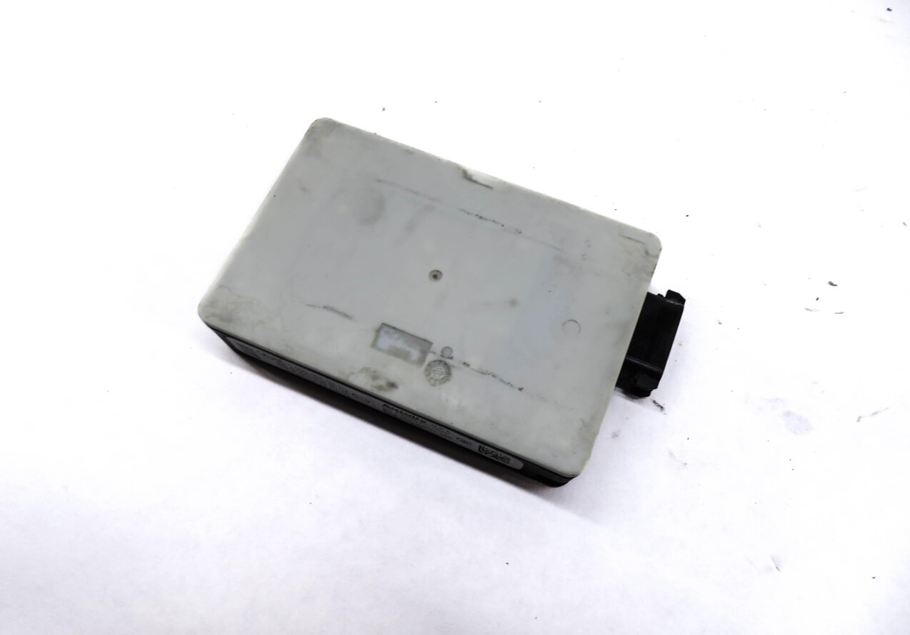 Thumbnail 1: 2014 MERCEDES GL350 GL450 GL550 GL63 CLS550 (C218 X166) BLIND SPOT RADAR MODULE