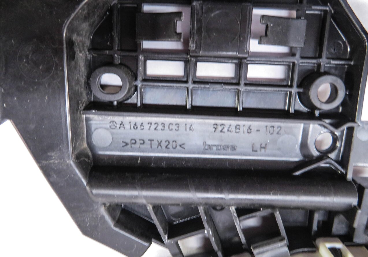 Thumbnail 5: 12-14 MERCEDES GL350 GL450 GL550 ML350 ML550 (W166 X166) LEFT FRONT DOOR LATCH