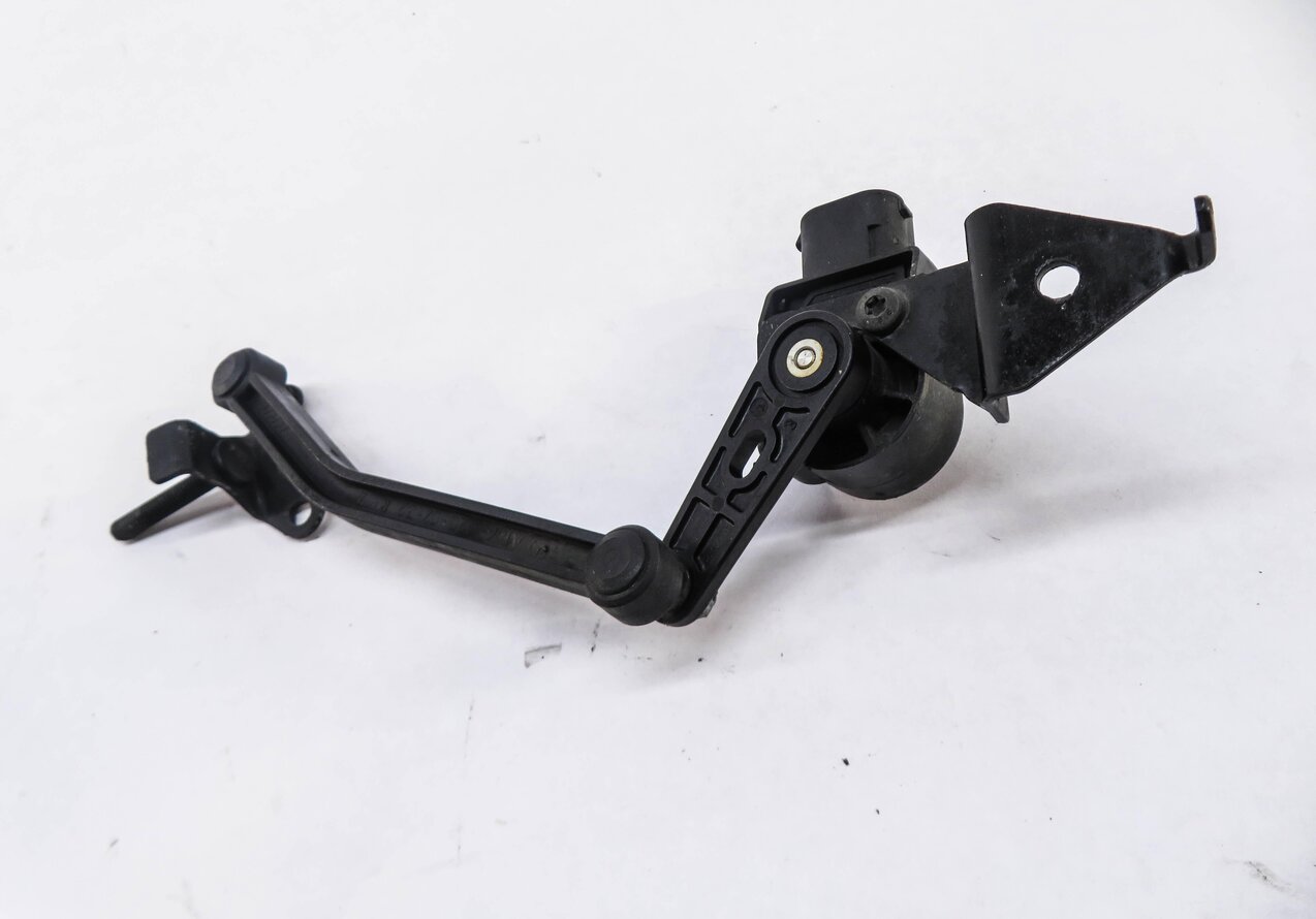 Thumbnail 3: 2014 MERCEDES GL450 (X166) RIGHT FRONT PASSENGER SUSPENSION HEIGHT LEVEL SENSOR