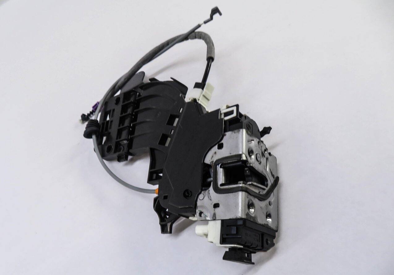 Thumbnail 3: 11-19 MERCEDES E350 GL350 GL450 GL550 CLK250 GLK350 ML350 - LEFT REAR DOOR LATCH