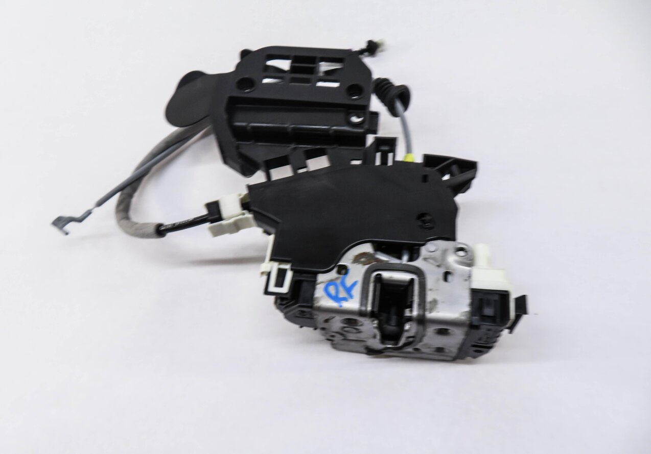 Thumbnail 3: 12-14 MERCEDES GL350 GL450 GL550 ML350 ML550 (W166 X166) RIGHT FRONT DOOR LATCH