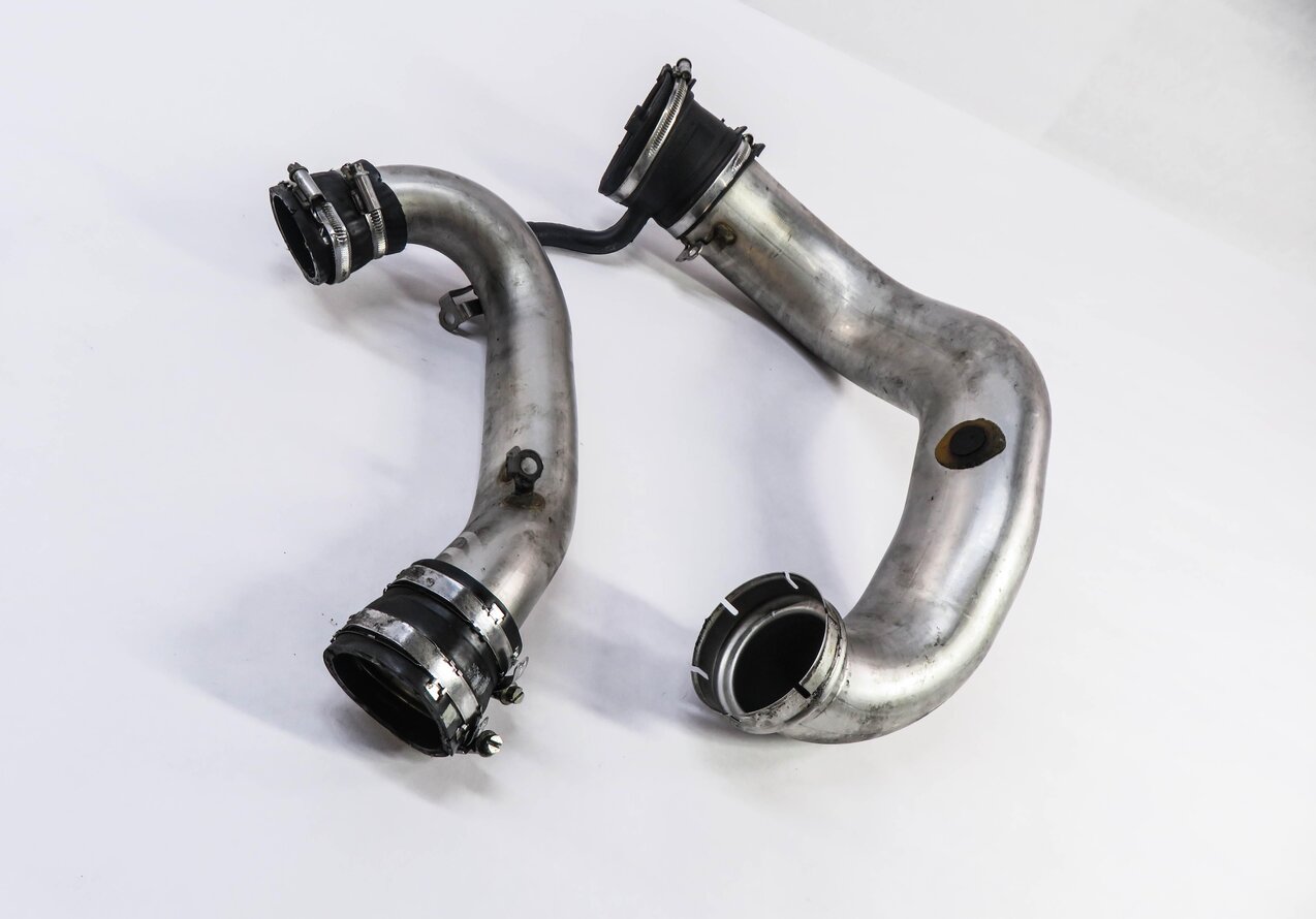 Thumbnail 2: 2014 MERCEDES GL450 (X166) 4.6L M278 ENGINE LEFT AIR INTAKE PIPE SET-2