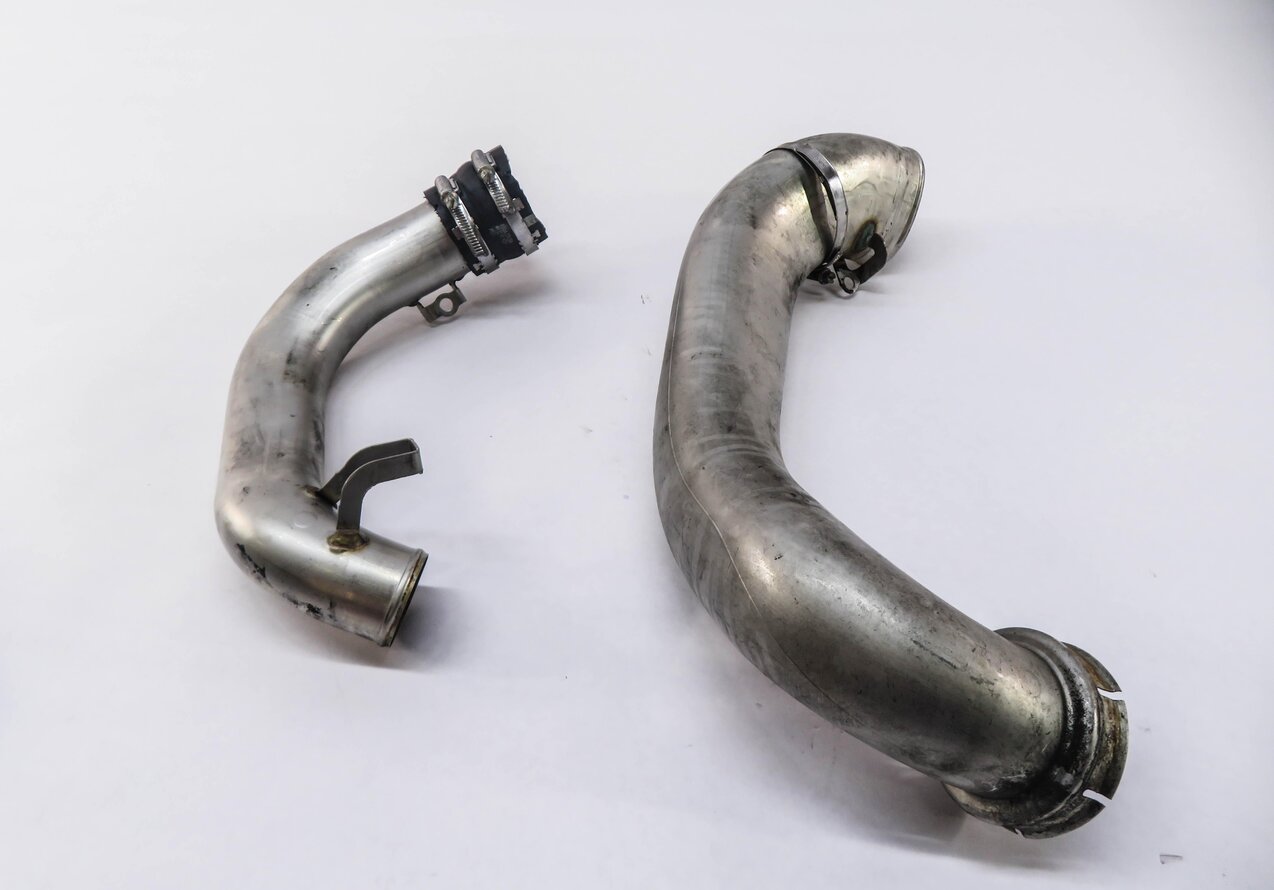 Thumbnail 3: 2014 MERCEDES GL450 (X166) 4.6L M278 ENGINE RIGHT AIR INTAKE PIPE SET-2