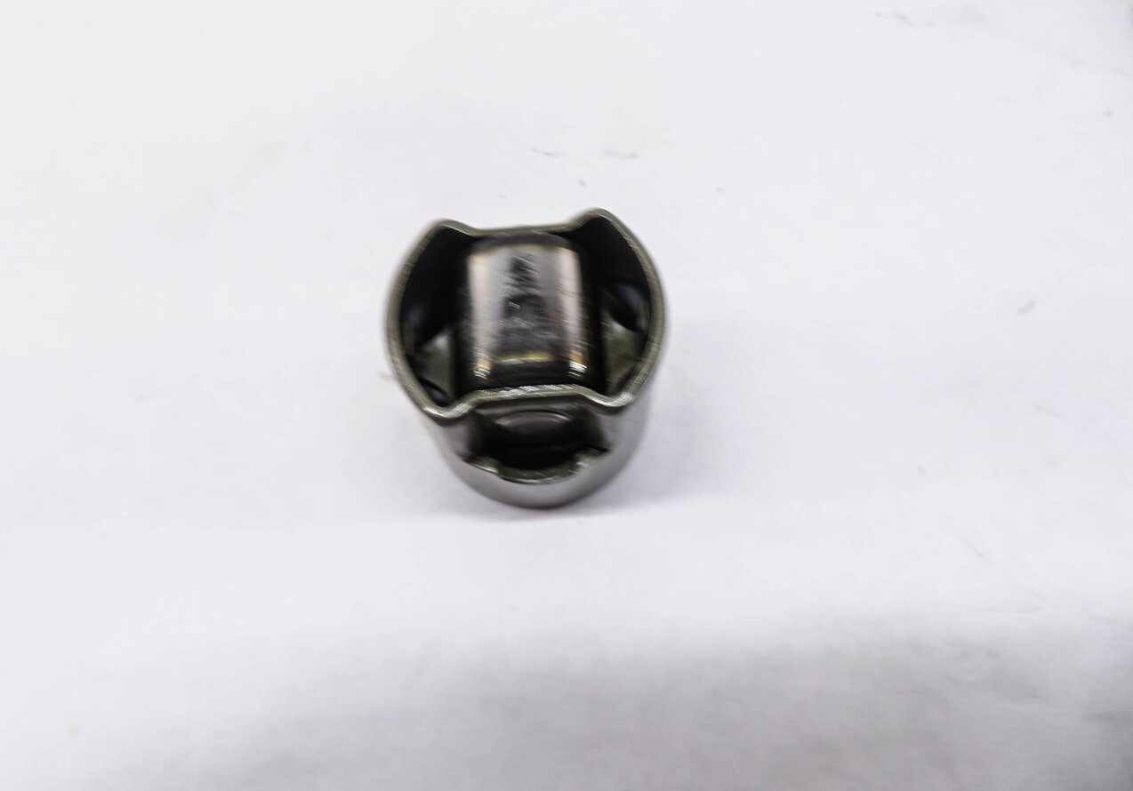Thumbnail 3: 2011-2020 MERCEDES E500 E550 S600 SL450 SL550 GL550 - LEFT MECHANICAL FUEL PUMP