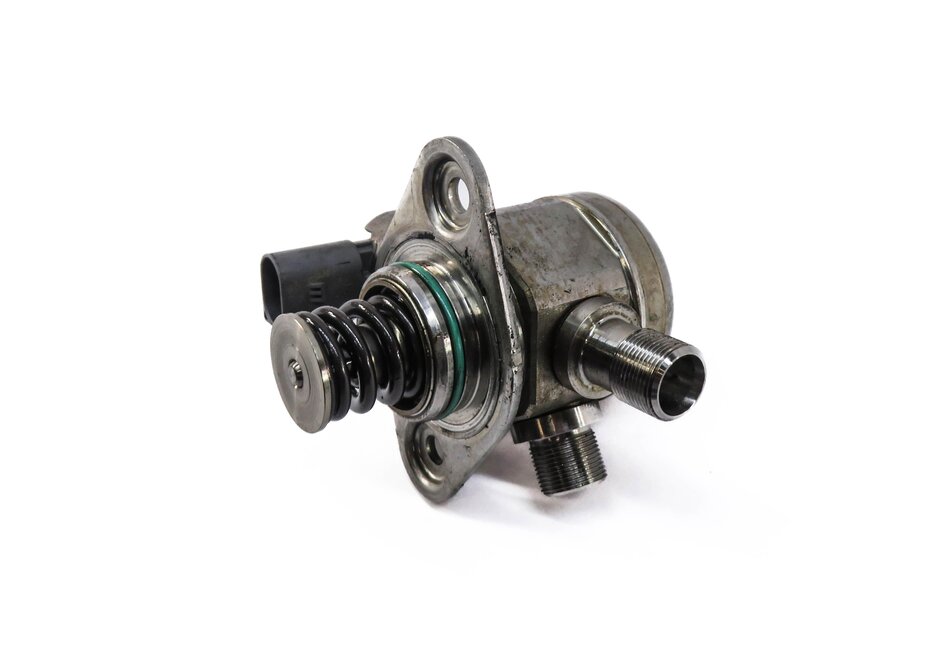 Thumbnail 4: 2011-2020 MERCEDES E500 E550 S600 SL450 SL550 GL550 - LEFT MECHANICAL FUEL PUMP
