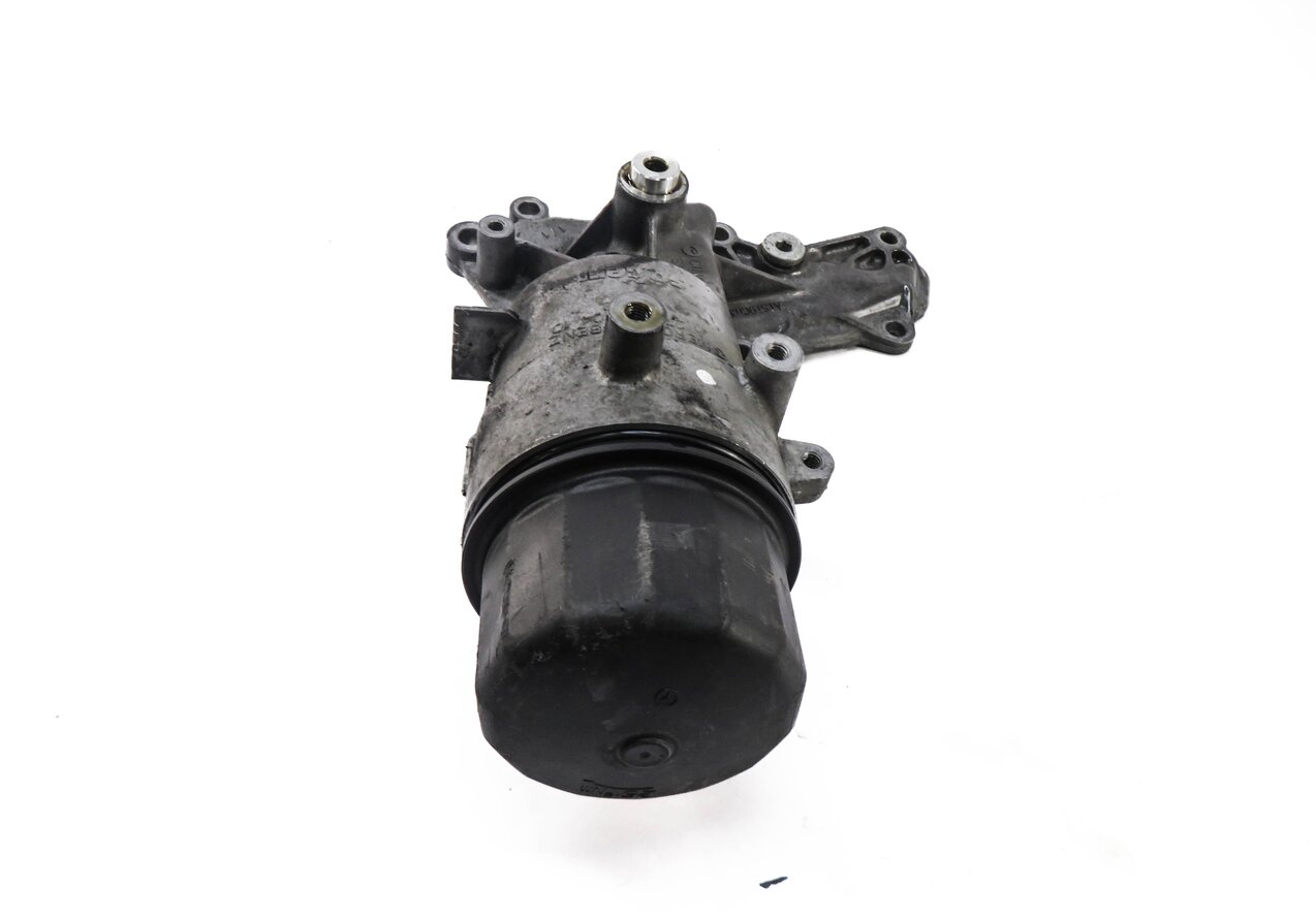 Thumbnail 1: 2014 MERCEDES GL450 (X166) 4.6L M278 ENGINE OIL FITLER HOUSING w/ CAP