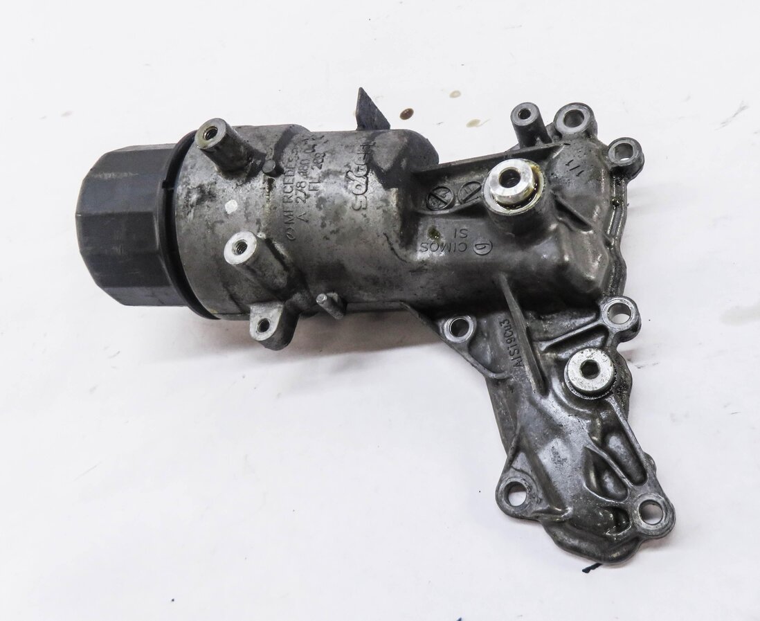 Thumbnail 3: 2014 MERCEDES GL450 (X166) 4.6L M278 ENGINE OIL FITLER HOUSING w/ CAP