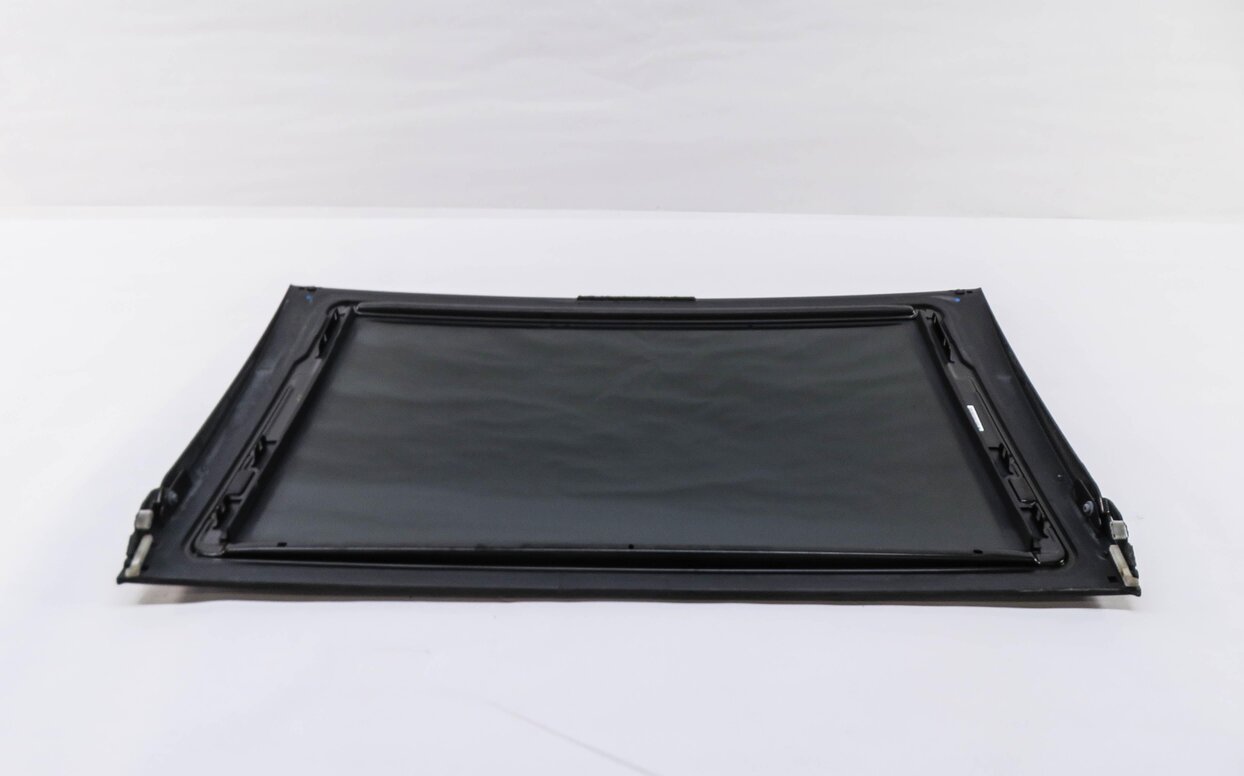Thumbnail 4: 2012-2019 MERCEDES GL350 GL550 GLS ML350 ML550 (W166 X166) CENTER SUNROOF GLASS