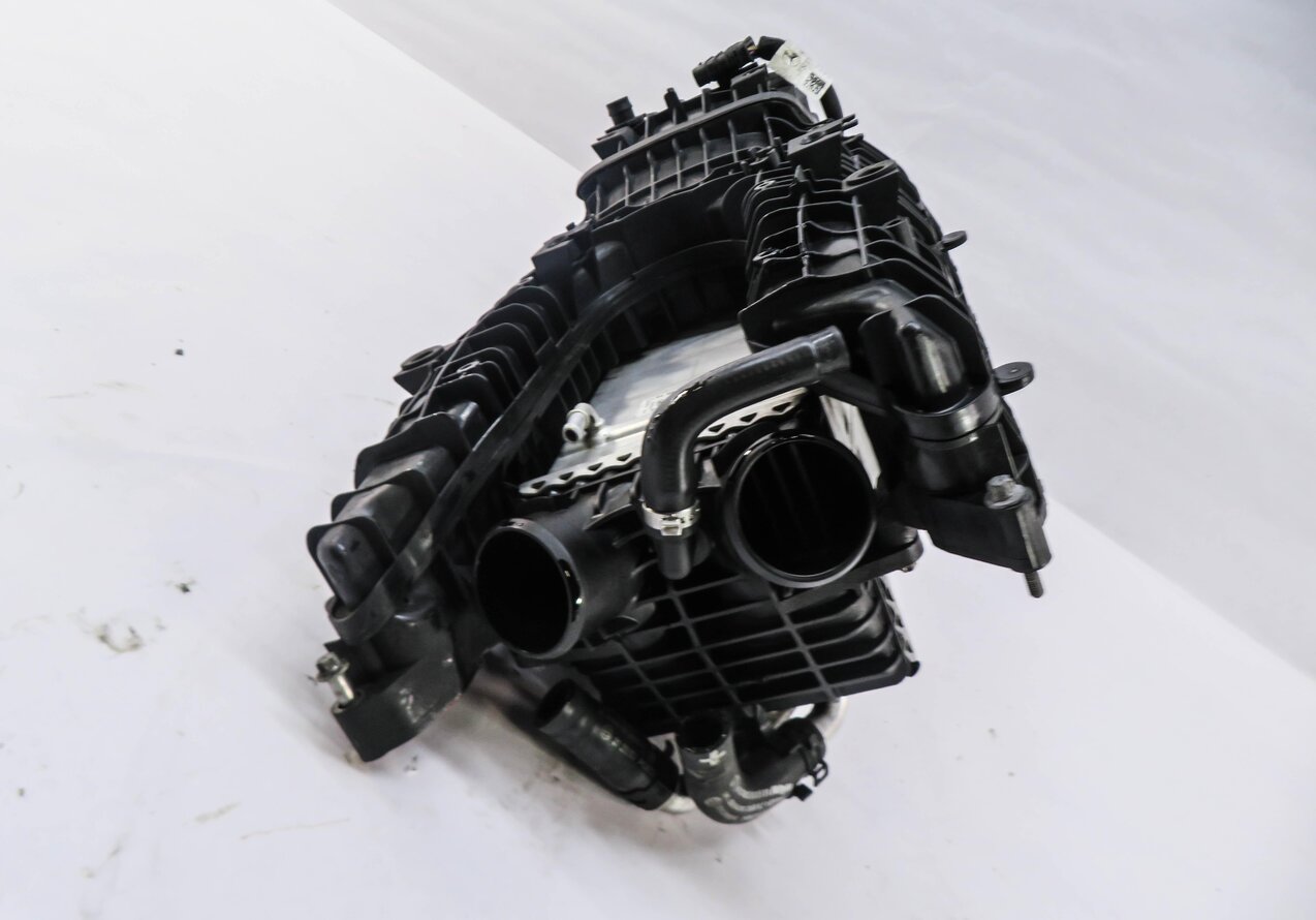 Thumbnail 3: 11-20 MERCEDES CL550 E550 GL450 GL550 GLS550 S550 SL550 - 4.6L INTAKE MANIFOLD