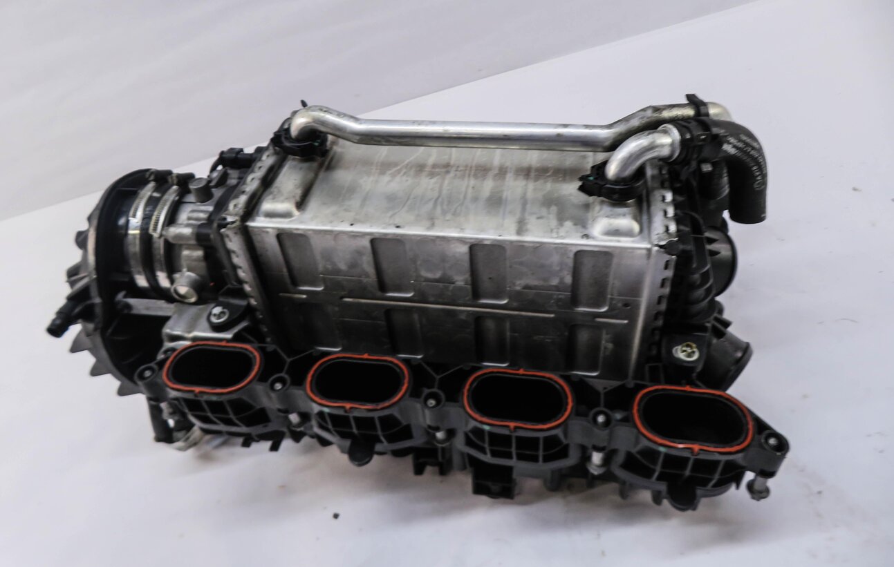 Thumbnail 4: 11-20 MERCEDES CL550 E550 GL450 GL550 GLS550 S550 SL550 - 4.6L INTAKE MANIFOLD