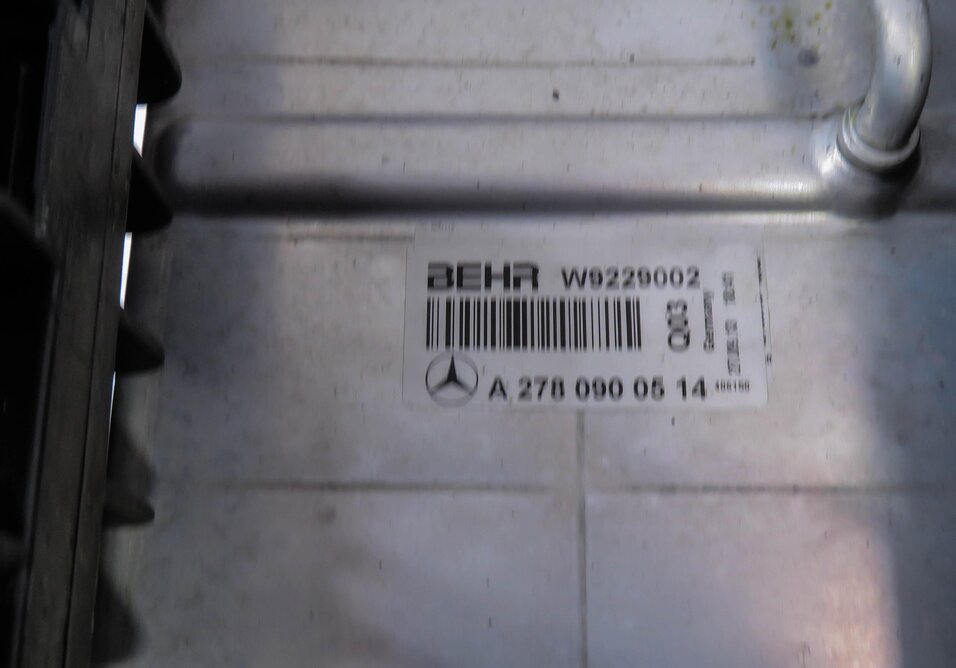 Thumbnail 7: 11-20 MERCEDES CL550 E550 GL450 GL550 GLS550 S550 SL550 - 4.6L INTAKE MANIFOLD
