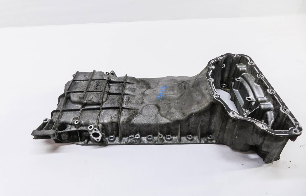 Thumbnail 3: 2012-2020 MERCEDES E550 GL450 GL550 ML550 SL550 CLS550 - 4.6L V8 UPPER OIL PAN