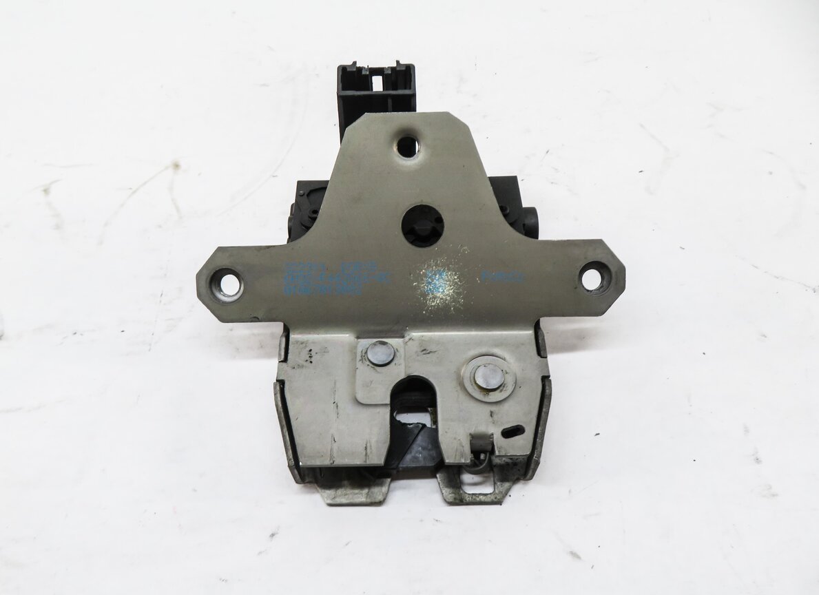 Thumbnail 2: 2011 RANGE ROVER SPORT (L320) REAR TRUNK LOCK LATCH ACTUATOR