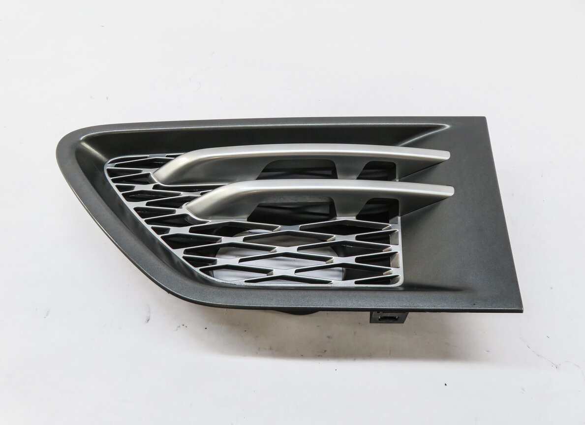 Thumbnail 3: 2011 RANGE ROVER SPORT (L320) LEFT FRONT DRIVER FENDER GRILLE TRIM