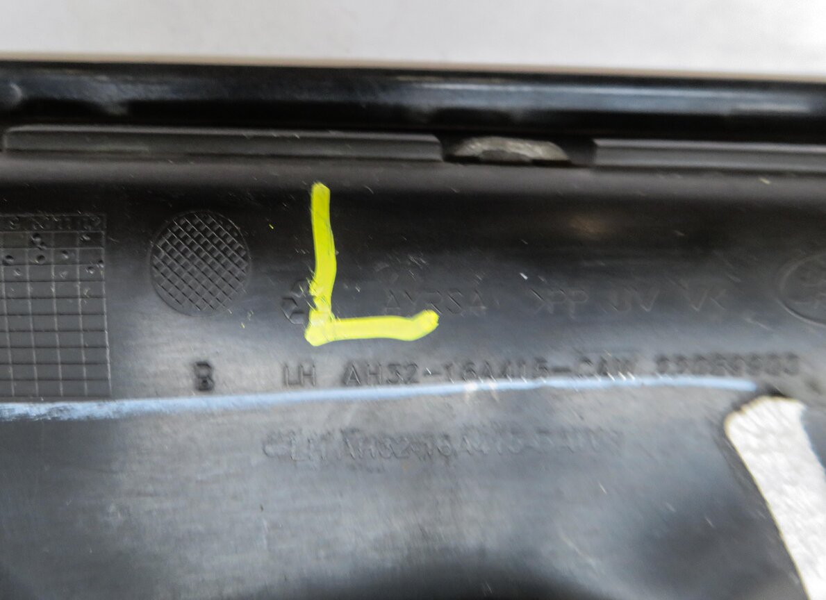 Thumbnail 5: 2011 RANGE ROVER SPORT (L320) LEFT FRONT DRIVER FENDER GRILLE TRIM