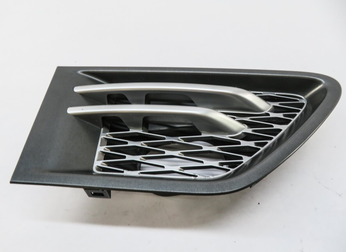 Thumbnail 3: 2011 RANGE ROVER SPORT (L320) RIGHT FRONT PASSENGER FENDER GRILLE TRIM