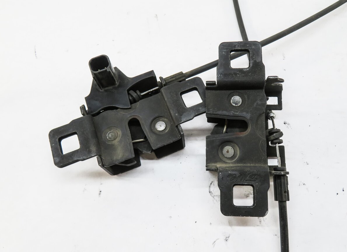 Thumbnail 5: 2011 RANGE ROVER SPORT (L320) FRONT LEFT & RIGHT LOWER HOOD LOCK LATCH SET-2