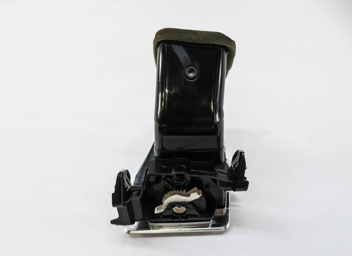 Thumbnail 4: 2011 RANGE ROVER SPORT (L320) LEFT DRIVER OUTER DASH HEATER A/C AIR VENT