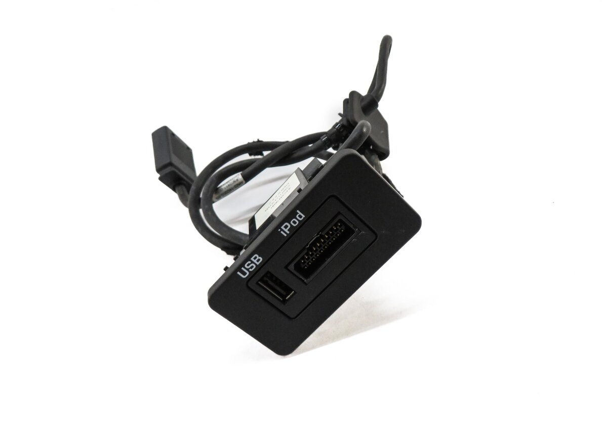2011 RANGE ROVER SPORT (L320) USB i-POD INTERFACE PLUG PORT
