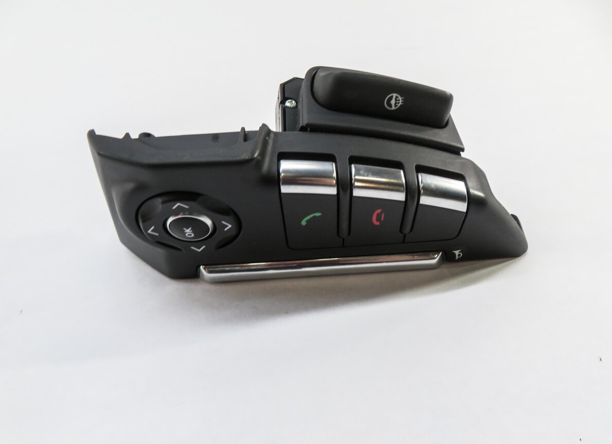 Thumbnail 7: 2011 RANGE ROVER SPORT (L320) HEATED STEERING WHEEL SWITCH BUTTON SET