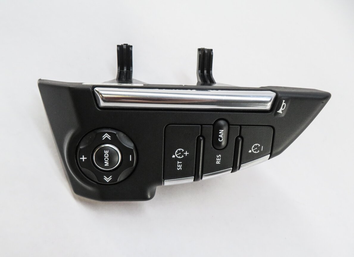 Thumbnail 8: 2011 RANGE ROVER SPORT (L320) HEATED STEERING WHEEL SWITCH BUTTON SET
