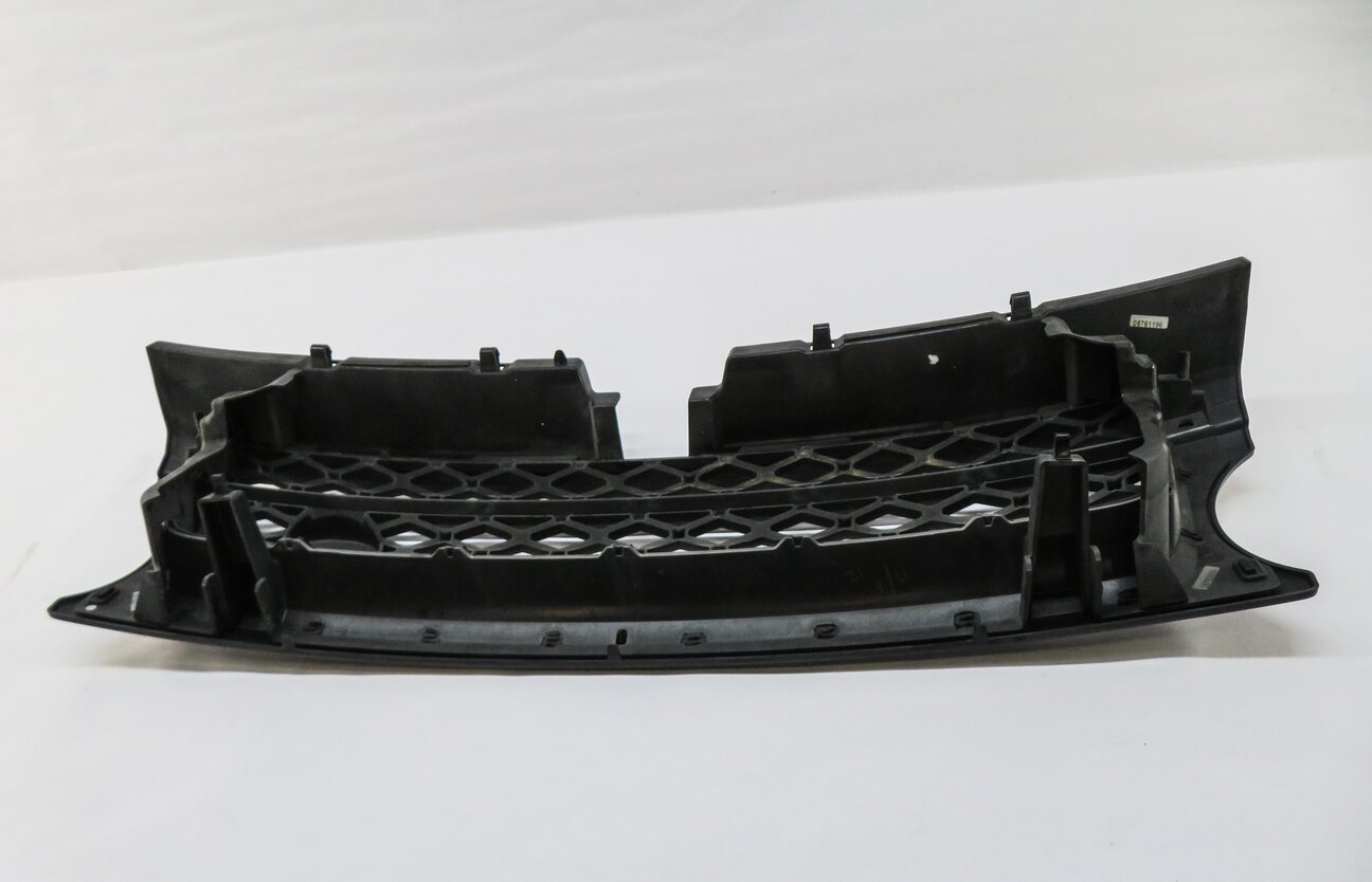 Thumbnail 5: 2010-2011 RANGE ROVER SPORT (L320) FRONT UPPER HOOD AIR VENT GRILLE TRIM