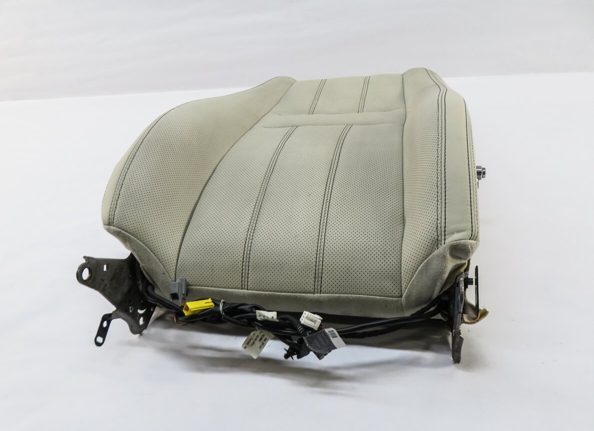 Thumbnail 2: 2011 RANGE ROVER SPORT (L320) PASSENGER UPPER TOP HEATED SEAT CUSHION (IVORY)