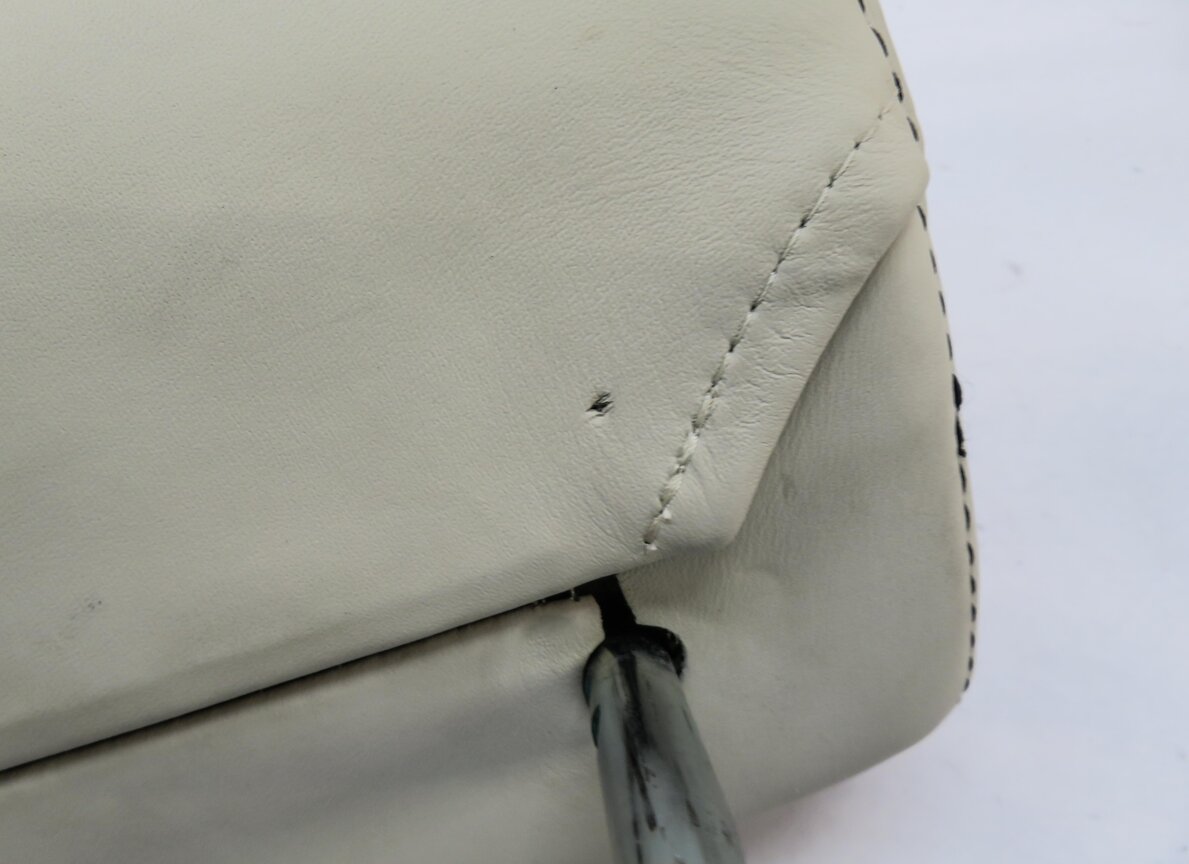 Thumbnail 6: 2011 RANGE ROVER SPORT (L320) FRONT LEFT & RIGHT SEAT HEADREST SET-2 (IVORY)