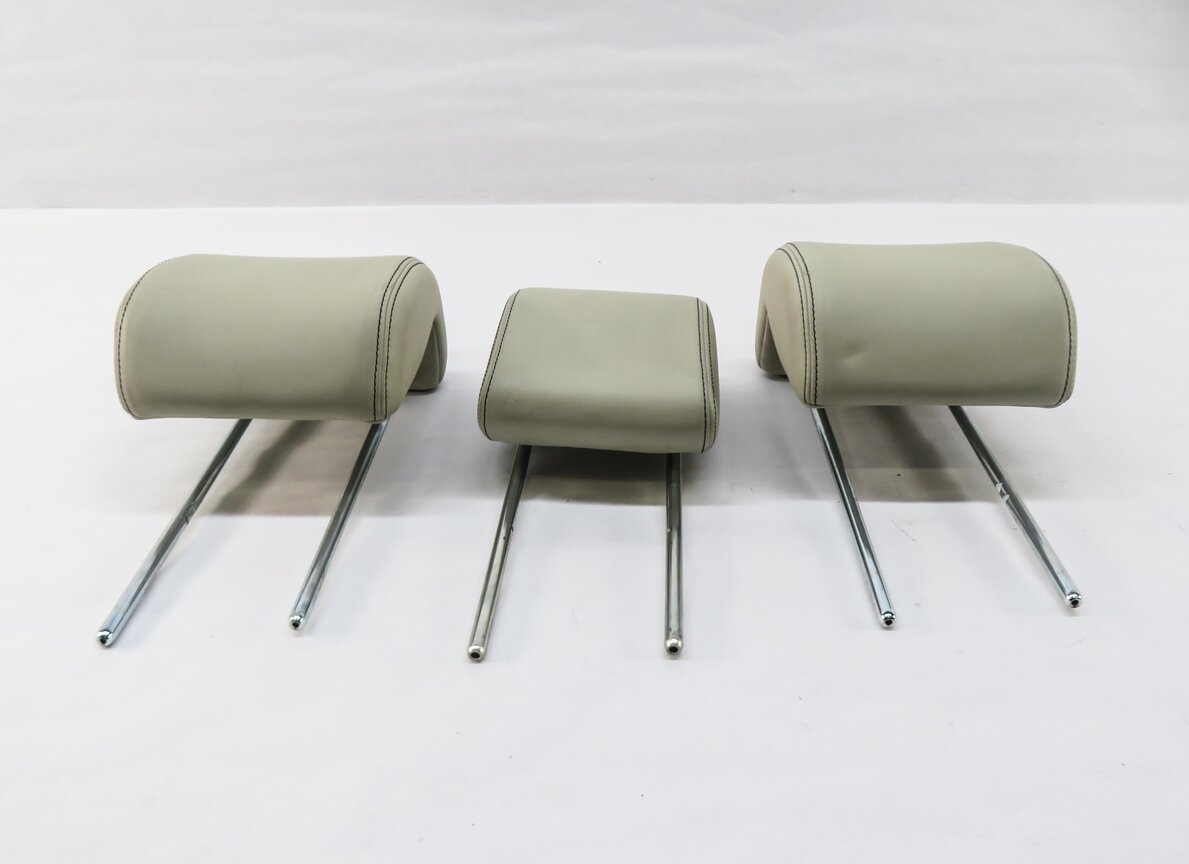Thumbnail 2: 2011 RANGE ROVER SPORT (L320) REAR SEAT HEADREST SET (IVORY LEATHER)