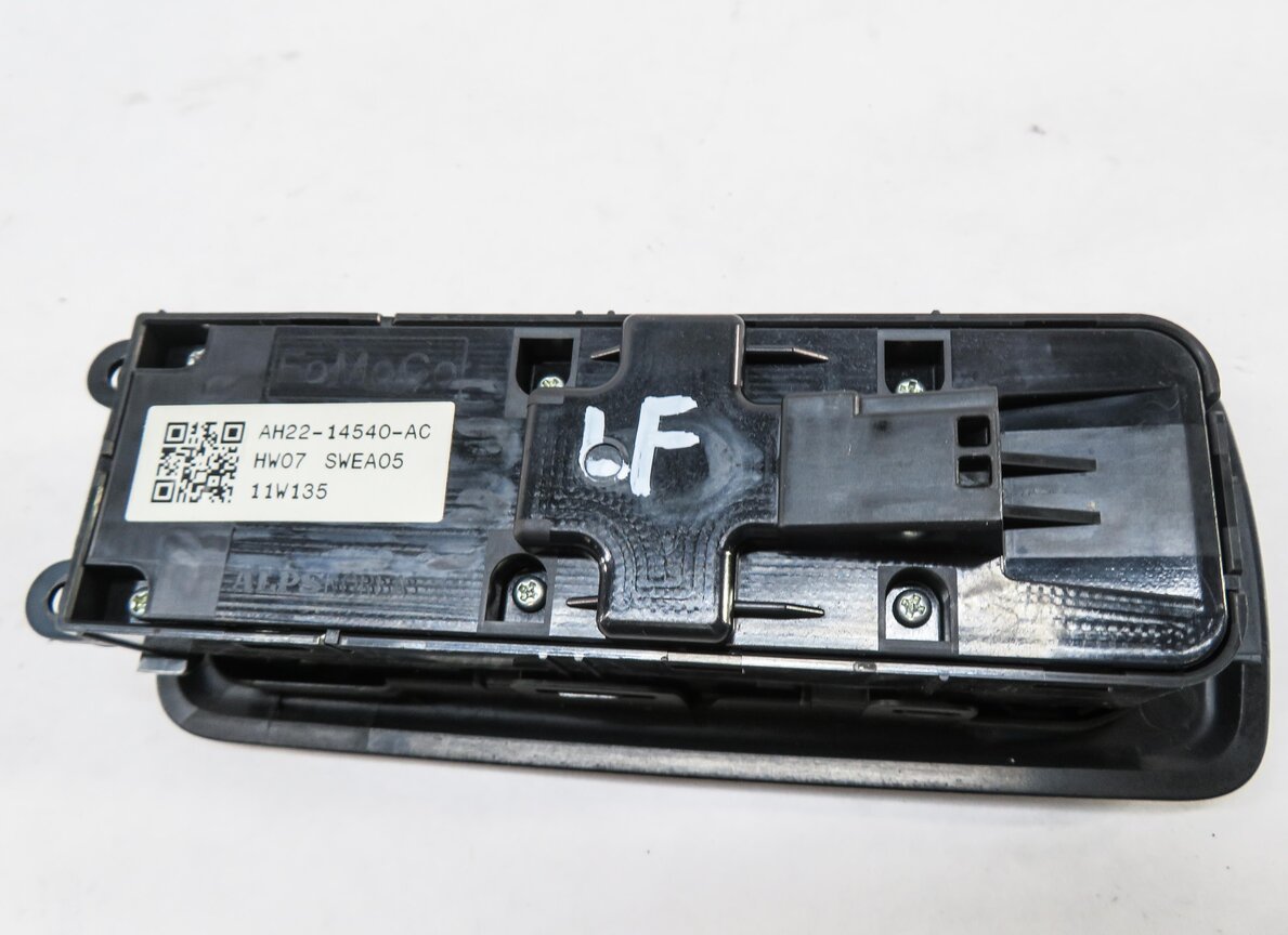 Thumbnail 6: 2010-2020 LAND ROVER LR2 LR4 / RANGE ROVER SPORT (L320) DRIVER WINDOW SWITCH