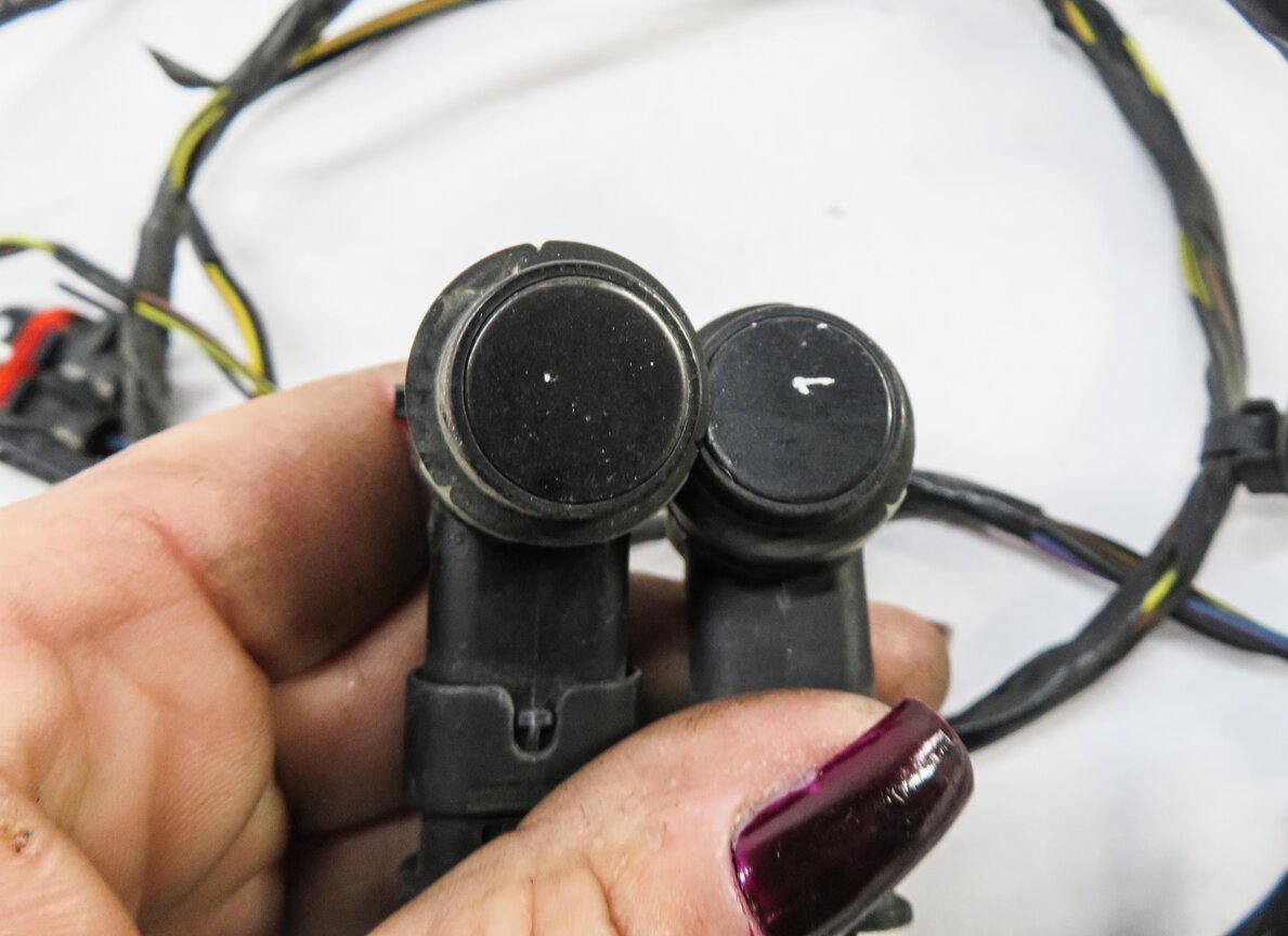 Thumbnail 5: 2011 RANGE ROVER SPORT (L320) FRONT PDC PARK SENSOR SET w/ HARNESS (BLACK)