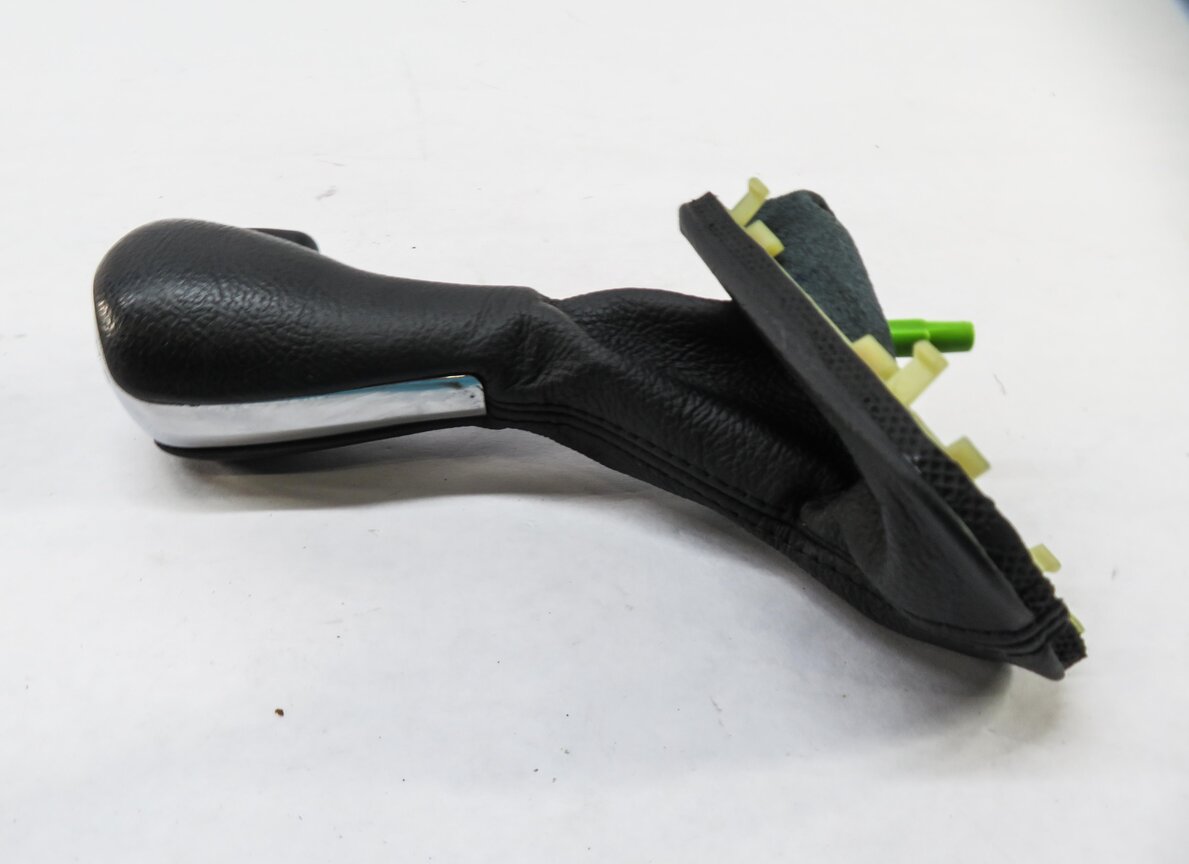 Thumbnail 3: 2011 RANGE ROVER SPORT (L320) TRANSMISSION GEAR SHIFTER SHIFT KNOB w/ BOOT