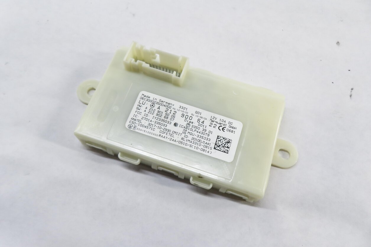 Thumbnail 2: 13-20 MERCEDES E350 E550 ML350 GL350 GL450 GL550 (W166 X166) KEYLESS GO MODULE