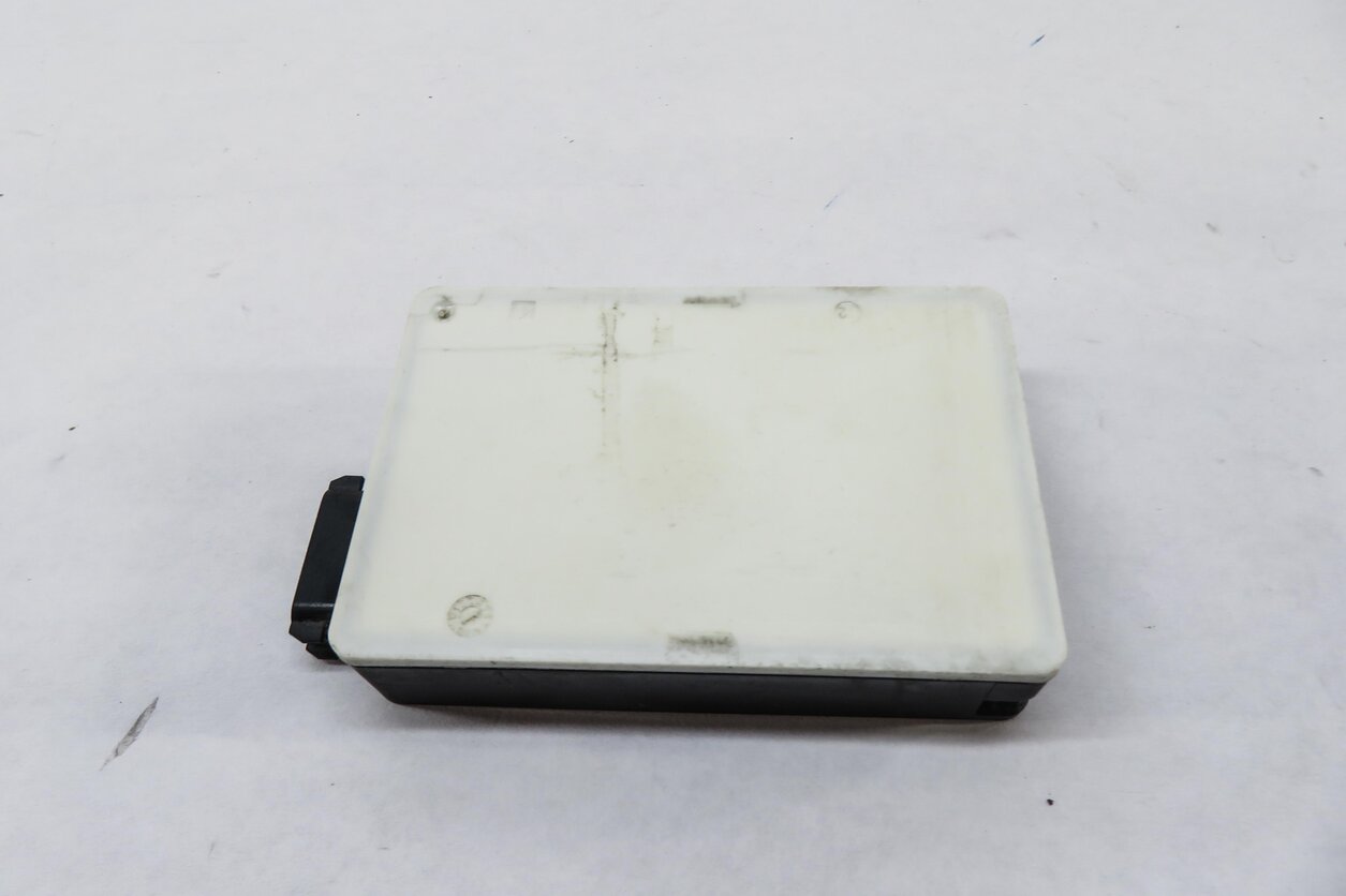 Thumbnail 2: 2014 MERCEDES GL350 GL450 GL550 GL63 CLS550 (C218 X166) BLIND SPOT RADAR MODULE