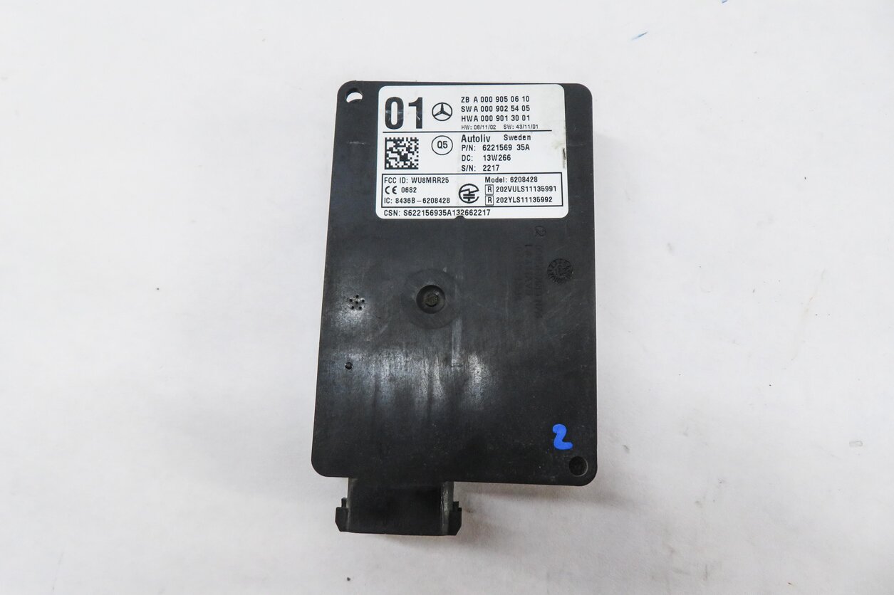 Thumbnail 3: 2014 MERCEDES GL350 GL450 GL550 GL63 CLS550 (C218 X166) BLIND SPOT RADAR MODULE