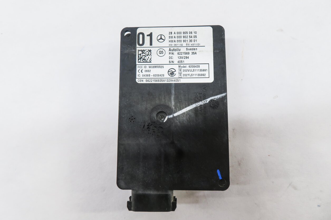 Thumbnail 3: 2014 MERCEDES GL350 GL450 GL550 GL63 CLS550 (C218 X166) BLIND SPOT RADAR MODULE