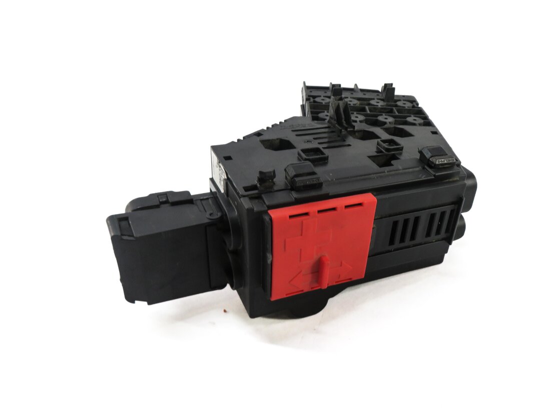 2014 MERCEDES GL450 (X166) FRONT POSITIVE BATTERY JUMP POST TERMINAL JUNCTION