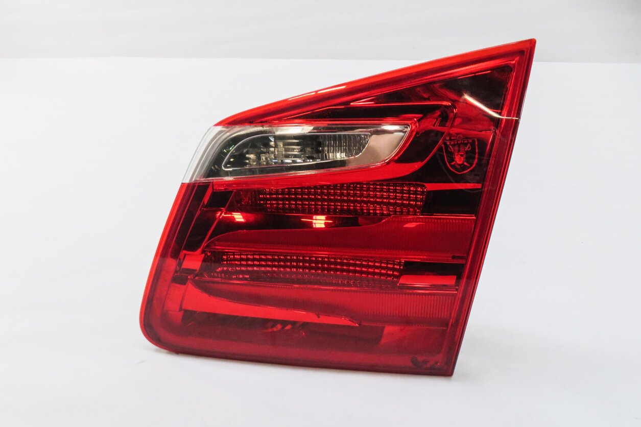 Thumbnail 3: 13-16 MERCEDES GL350 GL450 GL550 (X166) RIGHT REAR INNER TAILLIGHT LIGHT LAMP