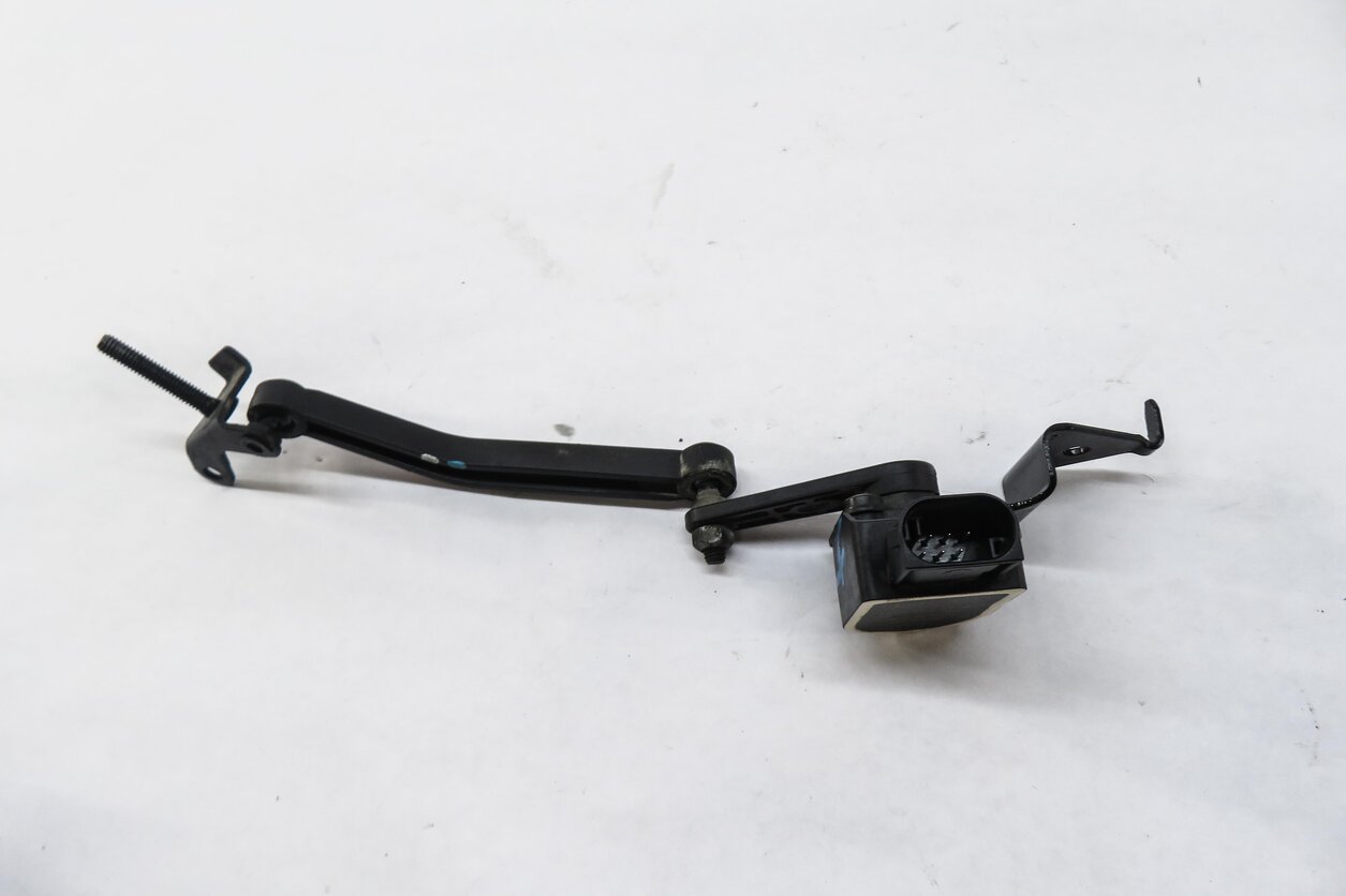 Thumbnail 3: 2014 MERCEDES GL450 (X166) LEFT FRONT DRIVER SUSPENSION HEIGHT LEVEL SENSOR