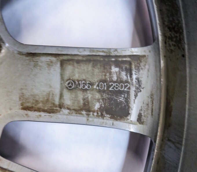 Thumbnail 7: 2013-2016 MERCEDES GL350 GL450 (X166) 20x8.5 ALUMINUM ALLOY 10-SPOKE WHEEL RIM