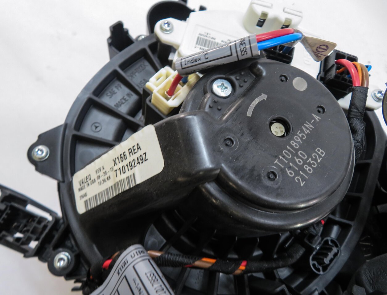 Thumbnail 7: 13-19 MERCEDES GL350 GL450 GL550 GLS350 GLS450 (W166 X166) REAR A/C BLOWER MOTOR