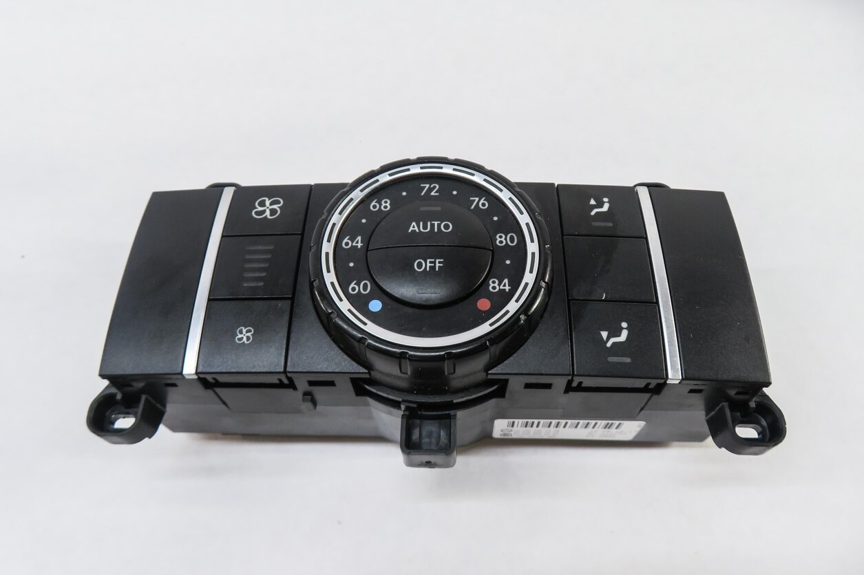 Thumbnail 2: 14-19 MERCEDES GL350 GL450 ML350 ML550 GLE GLS (W166 X166) REAR HEATER CONTROL