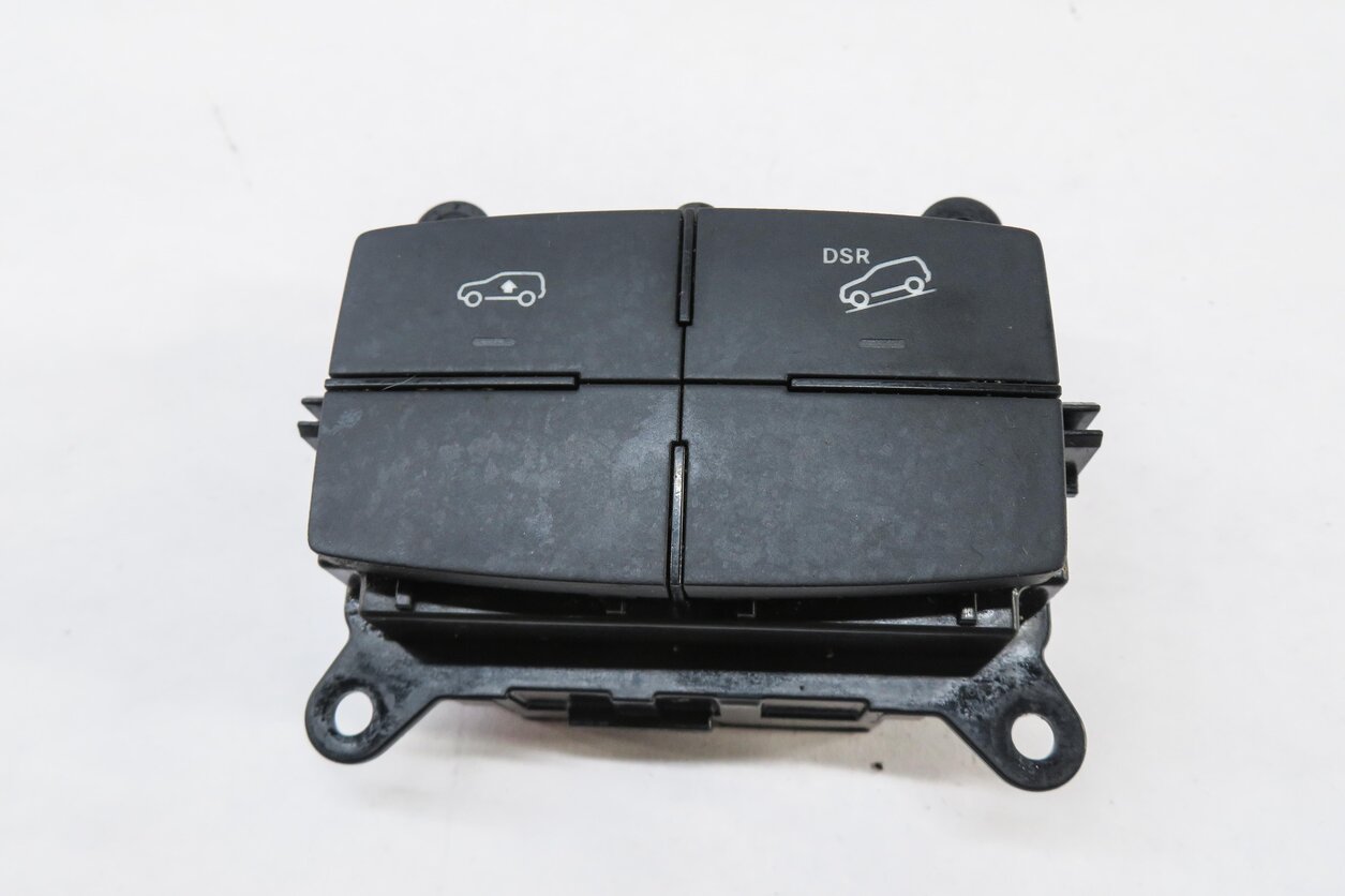 Thumbnail 2: 2014 MERCEDES GL450 (X166) RIDE HEIGHT DRS HILL DESCENT SWITCH BUTTON