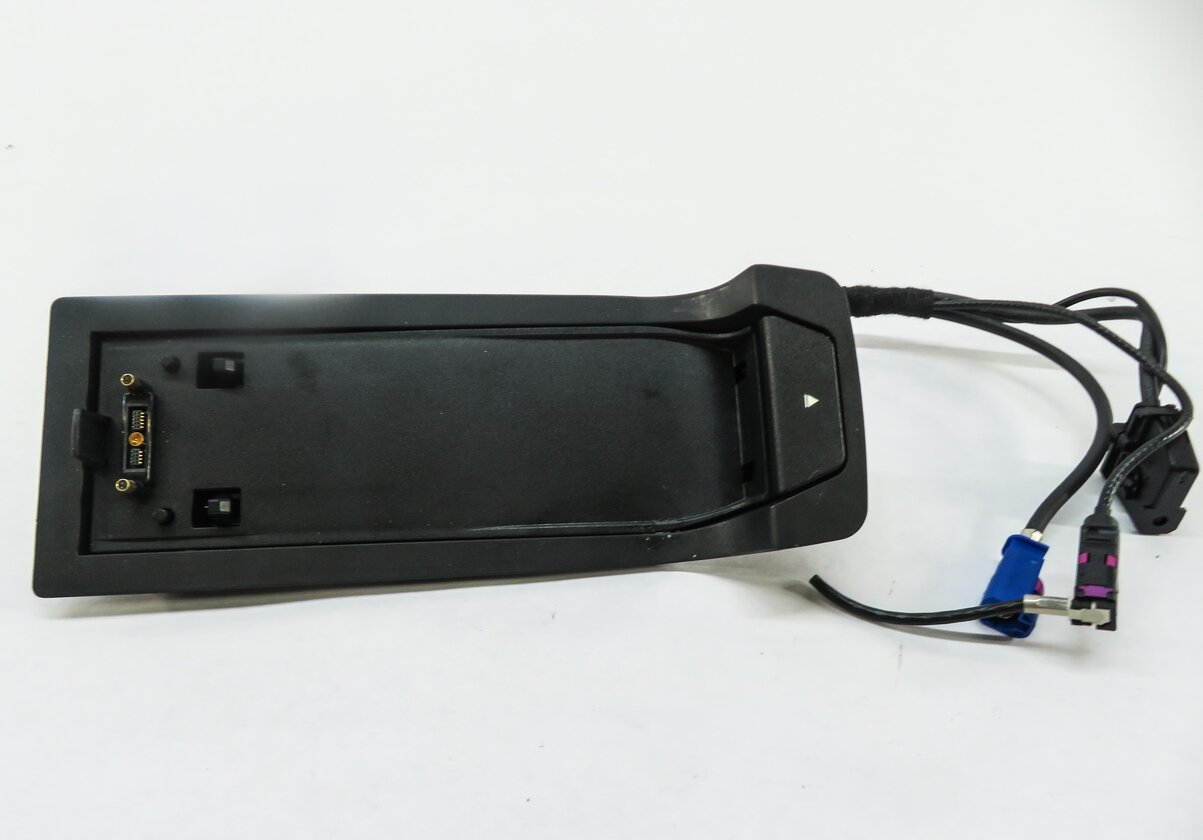 Thumbnail 2: 2014 BMW 335i (F30) FRONT CENTER CONSOLE CELL PHONE SNAP IN CRADLE