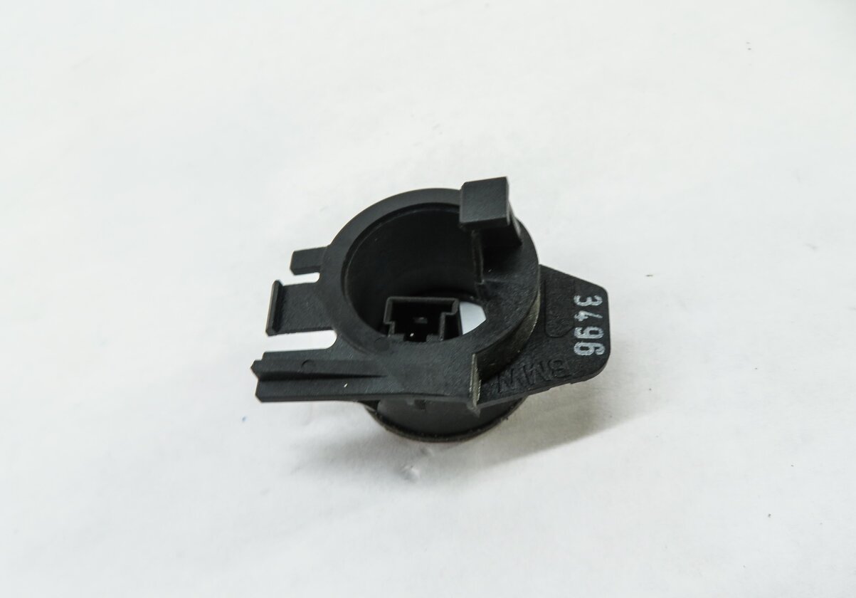 Thumbnail 2: 2014 BMW 335i (F30) IGNITION SWITCH KEY RING SENSOR IMMOBILIZER SENSOR