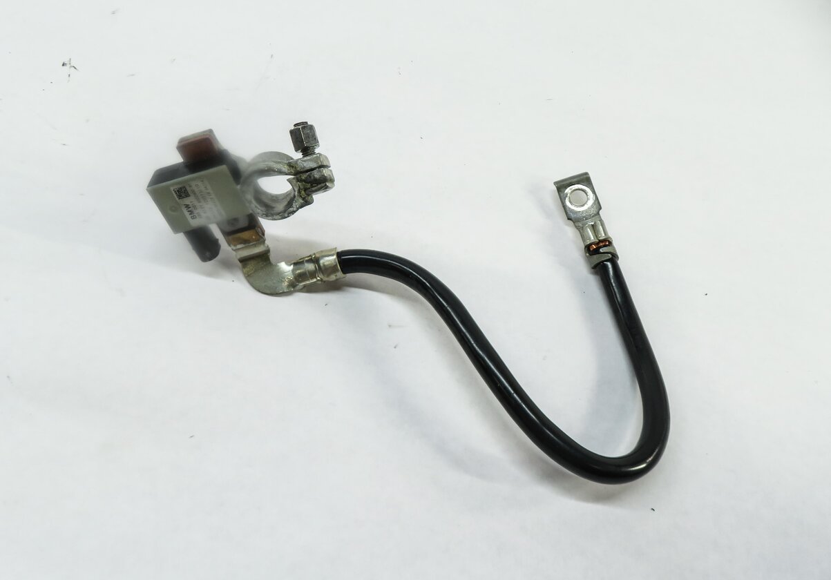 Thumbnail 2: 2014 BMW 335i (F30) NEGATIVE BATTERY CABLE