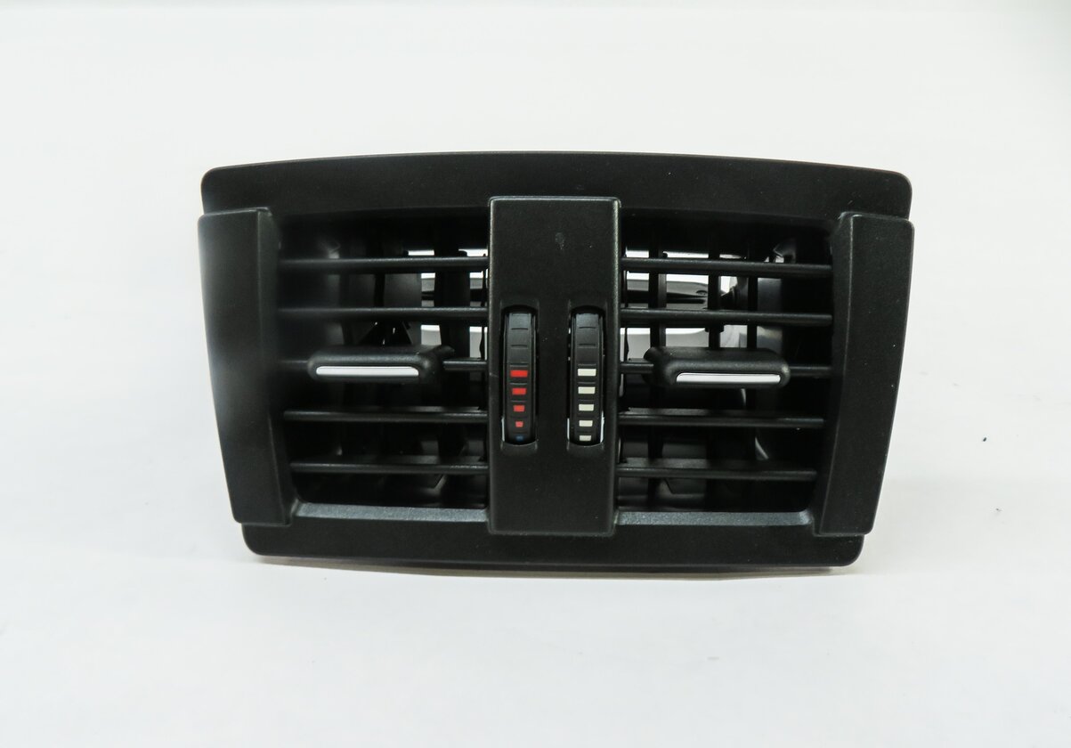 Thumbnail 2: 2014 BMW 335i (F30) REAR CENTER CONSOLE HEATER A/C AIR VENT
